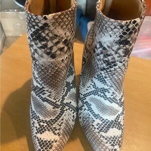 Snakeskin Pattern Ankle Boots
